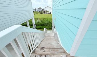 195 Paradise Dr, Aransas Pass, TX 78336