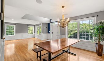 60 Camelot Dr, Bedford, NH 03110