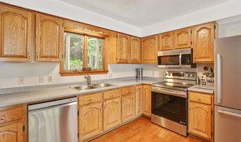 370 Lake St, Barton, VT 05822