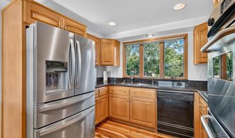 738 Fairway Ct, Ashland, OR 97520