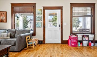 816 N SUPERIOR St, Appleton, WI 54911