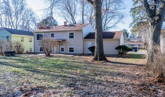 719 Webster St, Algonquin, IL 60102