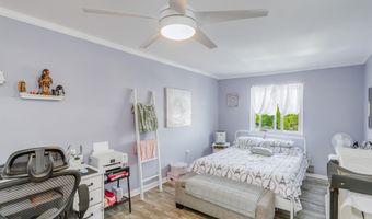21 BARNETT Ln C16, Belleville, NJ 07109