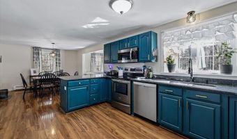 5 Whitetail Ln, Chester, NH 03036