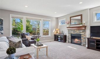 4212 Parkview Ln, Anoka, MN 55303