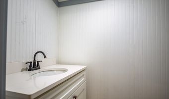 319 Rogers Ave, Bruce, MS 38915