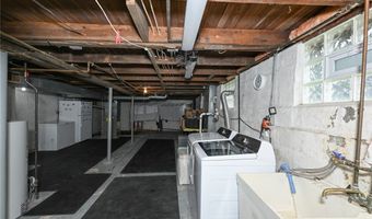 1021 East Blvd, Aurora, OH 44202