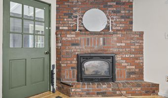 748 Riverside Dr, Augusta, ME 04330