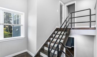 606 W CONWAY St, Baltimore, MD 21230