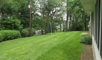 100 Lynndale Rd, Altoona, PA 16602