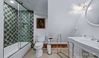 16 Decker Dr, Asheville, NC 28803