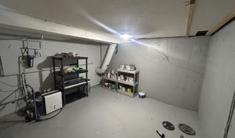 610 NE 19th Ave, Aberdeen, SD 57401