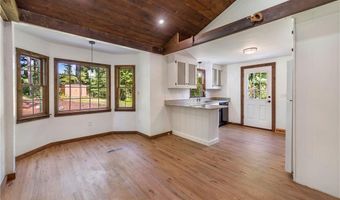 49 Horseshoe Dr, Bellingham, MA 02019