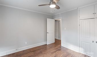 2953 Enfield Rd, Charlotte, NC 28205
