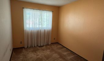 3408 Harcourt Dr, Ames, IA 50014