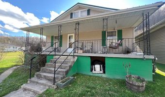 368 First St, Chavies, KY 41727