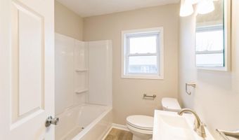 402 Center Ave, Alexander, IA 50420