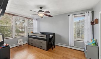 230 School St, Lincoln, RI 02865