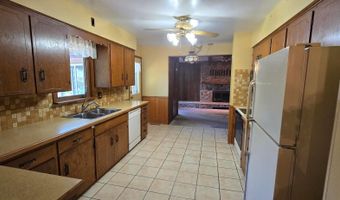 1713 S Shore Dr, Albert Lea, MN 56007