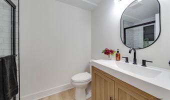 3023 N Windsor Dr, Arlington Heights, IL 60004