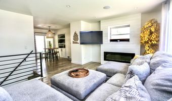 128 Elizabeth Dr, Aberdeen, SD 57401