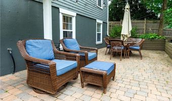 155 Oakdale Rd, North Kingstown, RI 02852