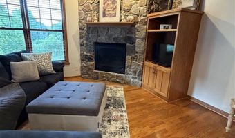 11662 Laketowne Vw, Albertville, MN 55301