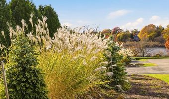 55 John Clarke Rd 3, Middletown, RI 02842