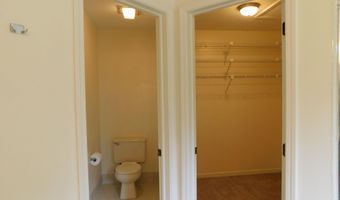 490 Liberty Pointe Dr, Ann Arbor, MI 48103