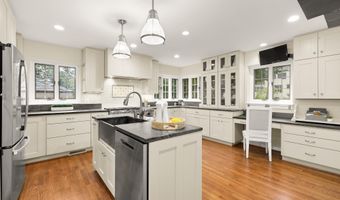 811 26TH Pl S, Arlington, VA 22202