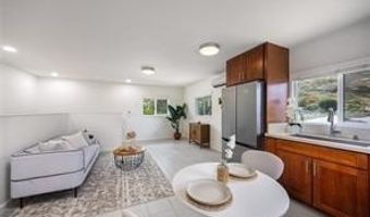 308 Mamaki St, Honolulu, HI 96821