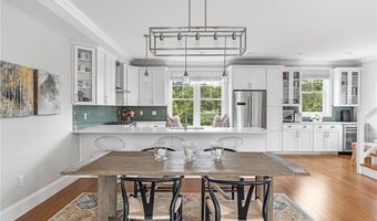 100 Algonquin Rd 5, Narragansett, RI 02882