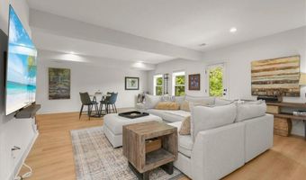 14450 Aurora Ln, Basehor, KS 66007