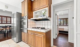 8337 Lennox Ave, Los Angeles, CA 91402