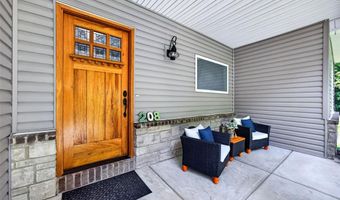 208 Berg Crossing Dr, Augusta, MO 63332