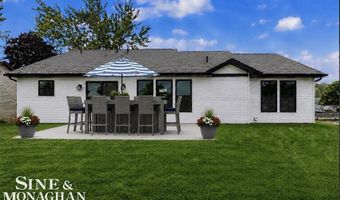 144 Channelsyde Dr, Algonac, MI 48001