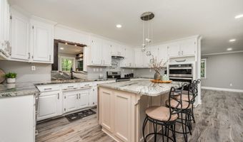 108 Barclay Dr, Angier, NC 27501