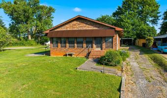924 E Madison Ave, Athens, TN 37303