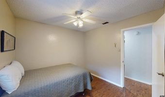 10203 Crestview Dr, Tyler, TX 75707