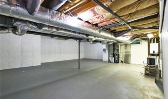 23 Fesser Ave, Bristol, RI 02809