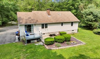 21 Quarry Rd, Branford, CT 06405