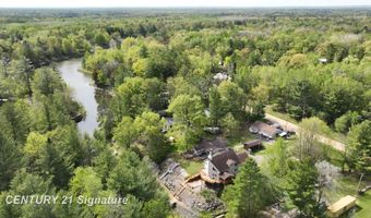 1724 Middle Point Dr, Alger, MI 48610