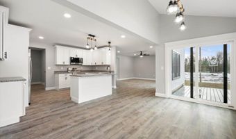 673 Streamside Ave, Hermon, ME 04401