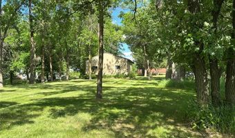 1402 N Mckay Ave NE, Alexandria, MN 56308