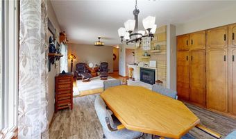 23096 Bluegrass Rd, Albert Lea, MN 56007