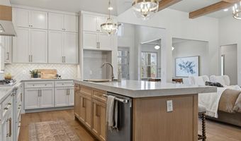 7901 Stagecoach Cir, Arcadia, OK 73007