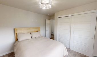 6015 Overlook Way, Mills, WY 82604