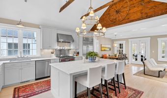 15 Liberty St, Chester, CT 06412