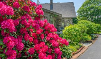 48 Old Searsport Ave, Belfast, ME 04915