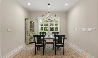 24 Alumni Rd, Beaufort, SC 29907